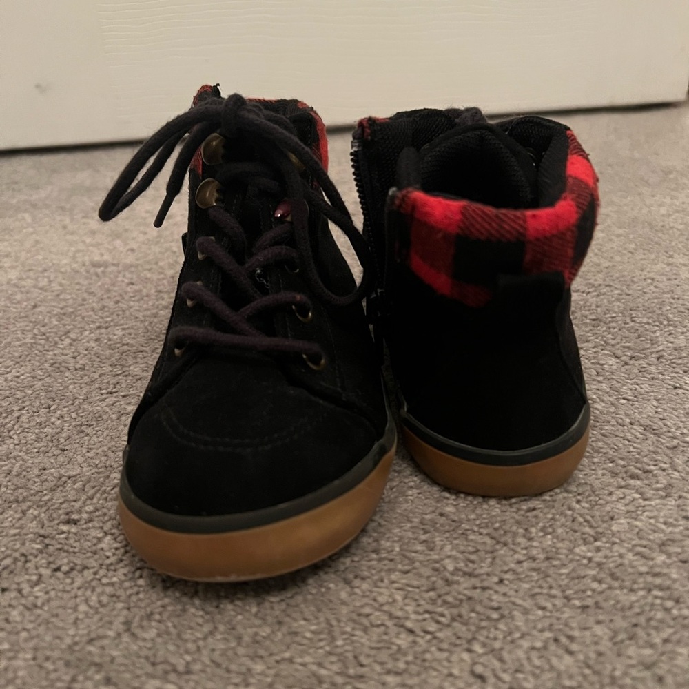 Size 9C Boy High top Gap Shoes Plaid
